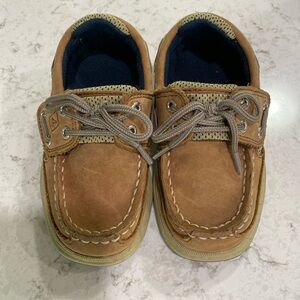Toddler size 8 Sperry sliders